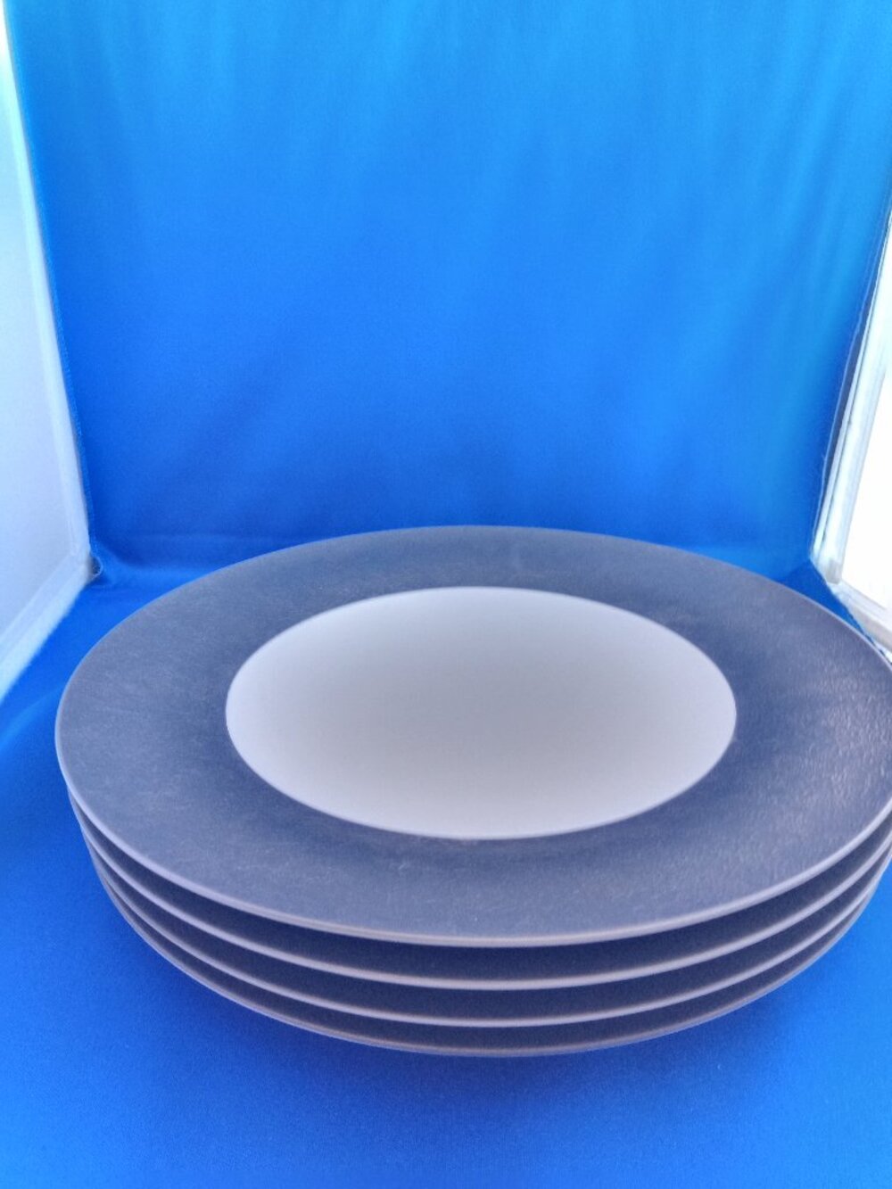 Michael Aram Cast Iron pattern porcelain 8 3/4' plates set of 4 made in Portugal